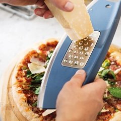 Кухонный нож для пиццы BergHOFF Leo (3950025)