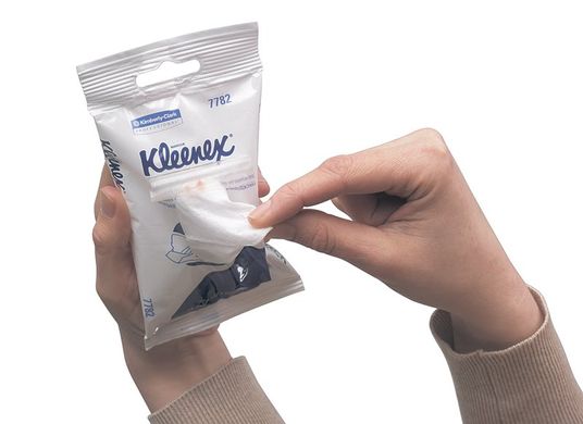 Влажные салфетки для дезинфекции рук Kimberly Clark 7782 - 15 шт, Белый