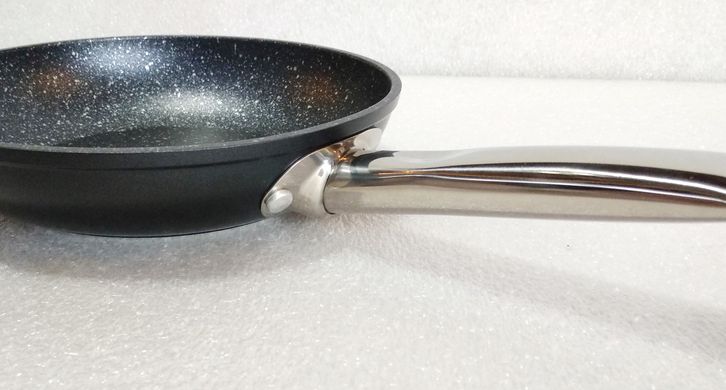 Сковорода з металевою ручкою 3-х слойним мраморним покриттям Bohmann BH 1013-24 см