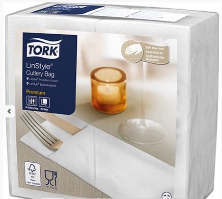 Tork Premium Linstyle® конверт для столових приладів із білою серветкою.